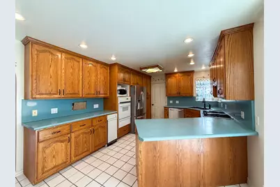 1402 Shepherd Dr, Wellington, UT 84542 - Photo 9