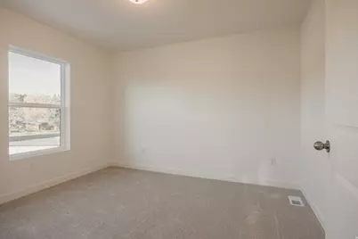 5233 S Paramount Dr, Riverdale, UT 84405 - Photo 85