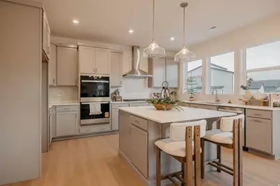 5233 S Paramount Dr, Riverdale, UT 84405 - Photo 9