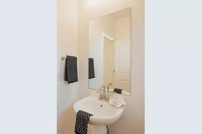 5233 S Paramount Dr, Riverdale, UT 84405 - Photo 49