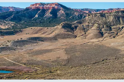 1040 W Under The Rim Rd, Tropic, UT 84776 - Photo 17