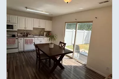 183 E 820 S, Centerville, UT 84014 - Photo 5