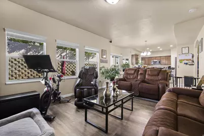 2005 E Redtail Way N, Layton, UT 84040 - Photo 15