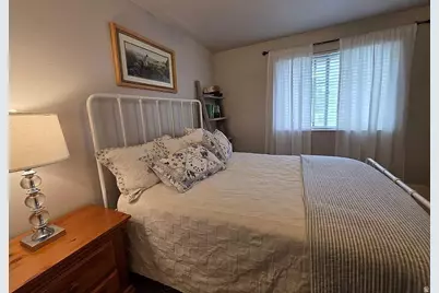269 E 9545 S, Sandy, UT 84070 - Photo 13