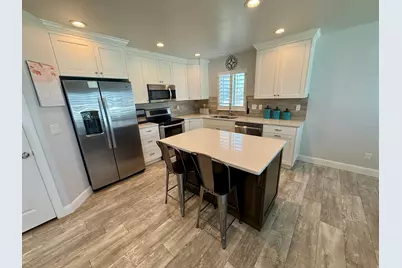 2677 W 3300 S, West Haven, UT 84401 - Photo 7
