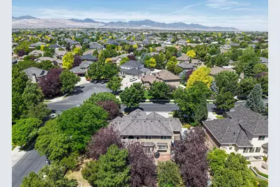 11103 S Alpine Creek Way W, South Jordan, UT 84095 - Photo 45