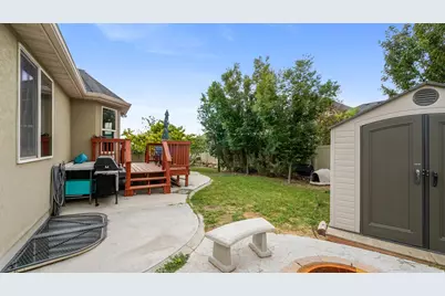 143 W Wrangler Ave, Saratoga Springs, UT 84045 - Photo 31