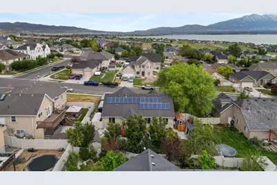 143 W Wrangler Ave, Saratoga Springs, UT 84045 - Photo 35
