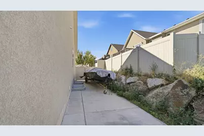 143 W Wrangler Ave, Saratoga Springs, UT 84045 - Photo 33