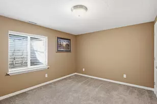 143 W Wrangler Ave, Saratoga Springs, UT 84045 - Photo 19