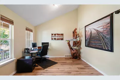 143 W Wrangler Ave, Saratoga Springs, UT 84045 - Photo 9