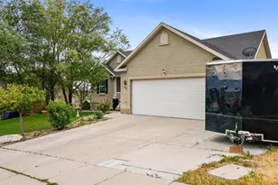 143 W Wrangler Ave, Saratoga Springs, UT 84045 - Photo 33