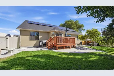 143 W Wrangler Ave, Saratoga Springs, UT 84045 - Photo 25