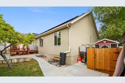 143 W Wrangler Ave, Saratoga Springs, UT 84045 - Photo 25