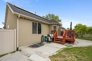 143 W Wrangler Ave, Saratoga Springs, UT 84045 - Photo 23