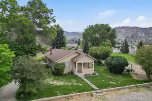 161 E 100 N, Bicknell, UT 84715 - Photo 47