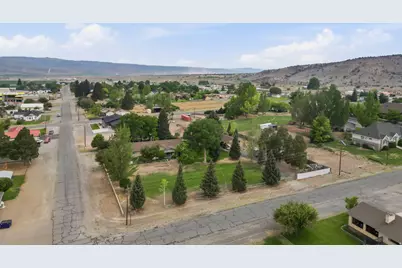 161 E 100 N, Bicknell, UT 84715 - Photo 39