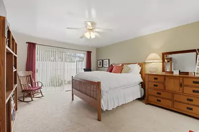4857 S 1690 E, Holladay, UT 84117 - Photo 11
