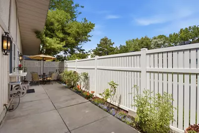 4857 S 1690 E, Holladay, UT 84117 - Photo 21
