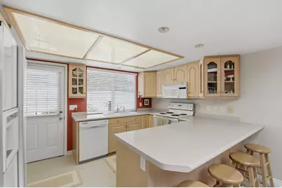 4857 S 1690 E, Holladay, UT 84117 - Photo 7
