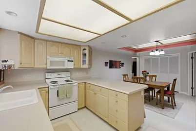 4857 S 1690 E, Holladay, UT 84117 - Photo 5