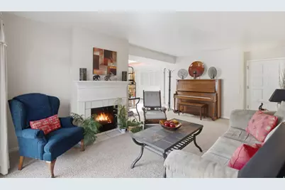 4857 S 1690 E, Holladay, UT 84117 - Photo 9