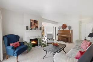 4857 S 1690 E, Holladay, UT 84117 - Photo 9