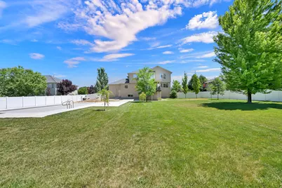 1407 N 3455 W, Clinton, UT 84015 - Photo 43