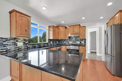 1407 N 3455 W, Clinton, UT 84015 - Photo 15