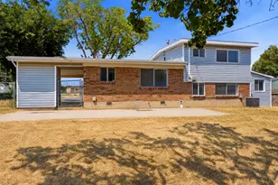 3881 S Bonniewood Dr W, West Valley, UT 84119 - Photo 35