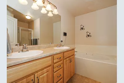 940 W Willow Green Way, Farmington, UT 84025 - Photo 21