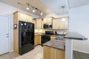 940 W Willow Green Way, Farmington, UT 84025 - Photo 9