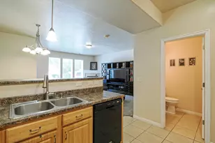 940 W Willow Green Way, Farmington, UT 84025 - Photo 17