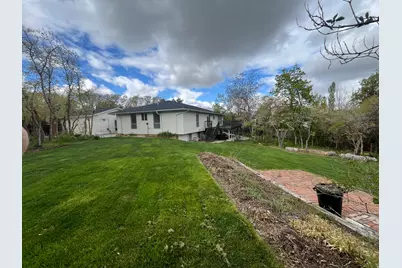5720 S Oakwood Dr, South Ogden, UT 84405 - Photo 3