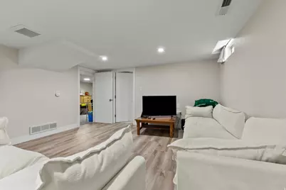 985 1st St, Ogden, UT 84404 - Photo 17