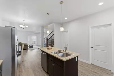 1538 W 3870 S, West Valley, UT 84119 - Photo 5