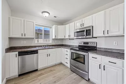 2359 S 3300 W, Syracuse, UT 84075 - Photo 7