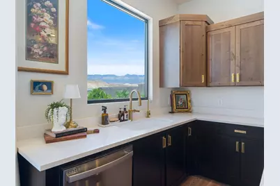 160 S 560 W, La Verkin, UT 84745 - Photo 13