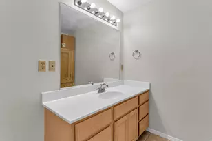 5629 S Laurelwood St, Holladay, UT 84121 - Photo 31