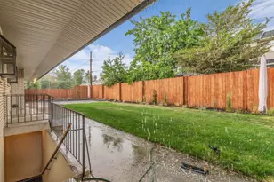 5629 S Laurelwood St, Holladay, UT 84121 - Photo 33