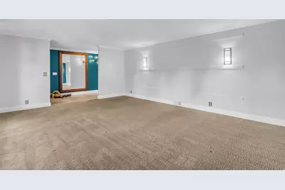 5629 S Laurelwood St, Holladay, UT 84121 - Photo 5