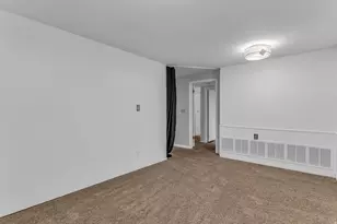 5629 S Laurelwood St, Holladay, UT 84121 - Photo 27