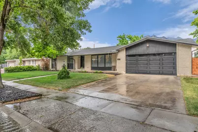 5629 S Laurelwood St, Holladay, UT 84121 - Photo 3