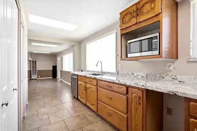 7050 S 260 E, Midvale, UT 84047 - Photo 9