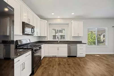 5381 W Tioga Pl, Herriman, UT 84096 - Photo 7