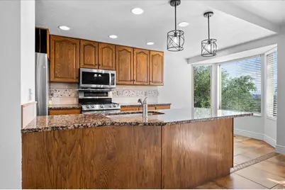 254 E 1825 N, Centerville, UT 84014 - Photo 9