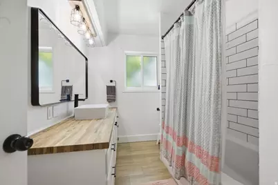 209 E 300 N, Smithfield, UT 84335 - Photo 13