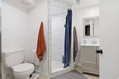 209 E 300 N, Smithfield, UT 84335 - Photo 23