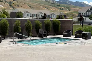 1572 E 460 S, Hyrum, UT 84319 - Photo 19