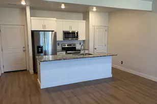 1572 E 460 S, Hyrum, UT 84319 - Photo 3